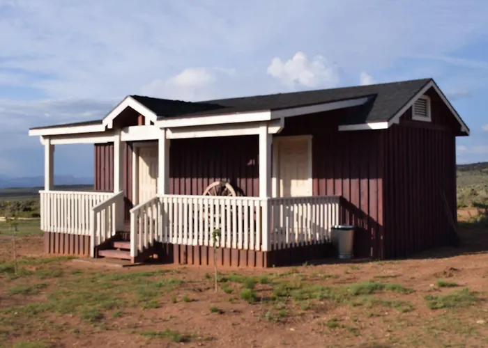 Grand Canyon Ranch & Outfitters Hotel