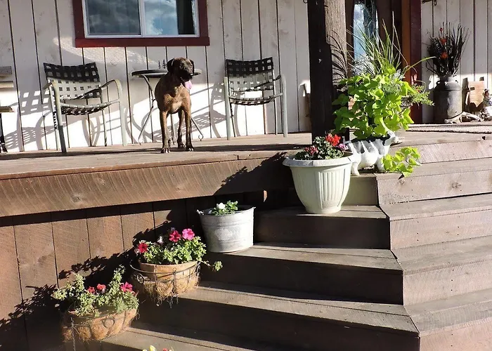 Grand Canyon Ranch & Outfitters Hotel